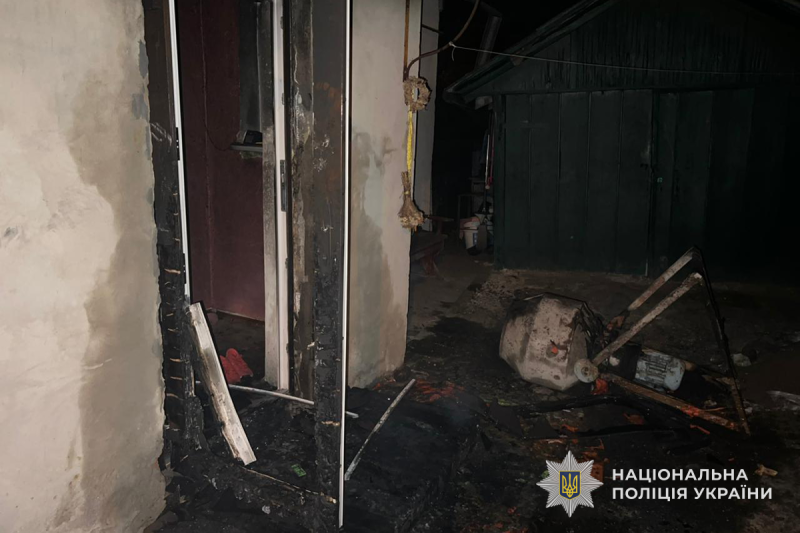 У Тернополі чоловік після конфлікту з колишньою дружиною підпалив її будинок: поліцейські встановлюють обставини події